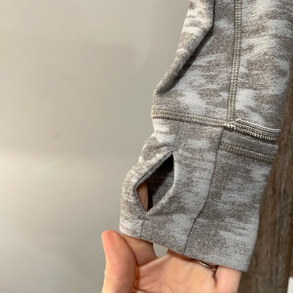 Lulul It’s Rulu Run Long Sleeve - Picture 4 of 5